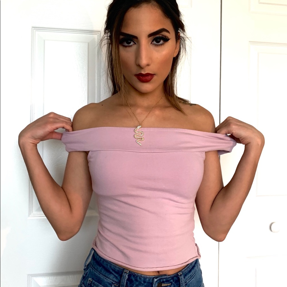 Cute & Girly Low Shoulders Top